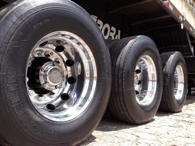 Importância sobre a calibragem ideal do pneu do seu caminhão 